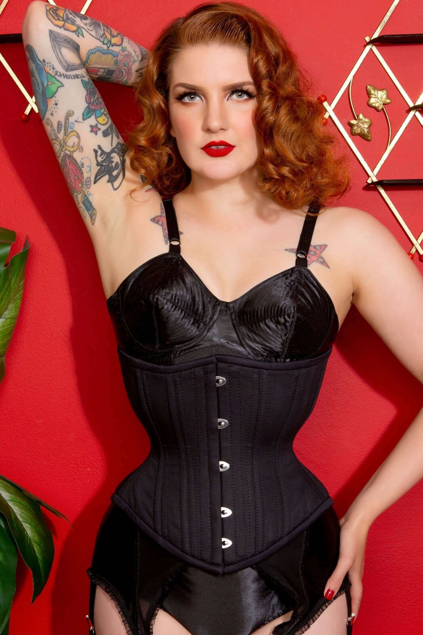 Extreme corset training online